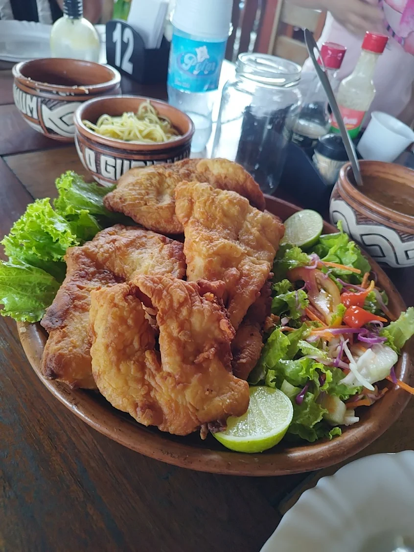 Prato de peixe frito